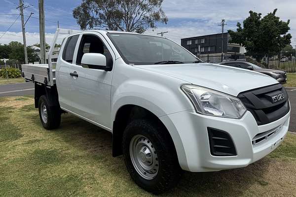 2017 Isuzu D-MAX SX High Ride Rear Wheel Drive