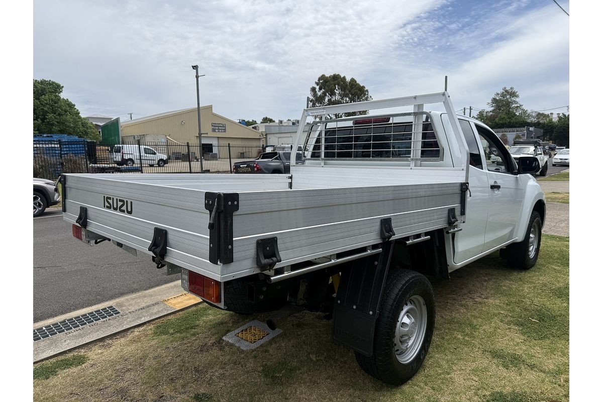 2017 Isuzu D-MAX SX High Ride Rear Wheel Drive