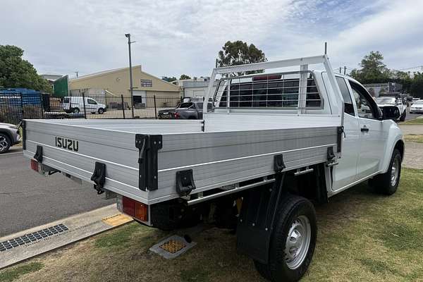 2017 Isuzu D-MAX SX High Ride Rear Wheel Drive