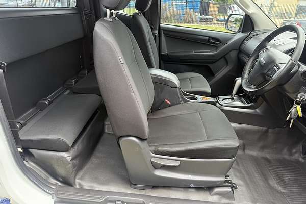 2017 Isuzu D-MAX SX High Ride Rear Wheel Drive