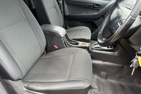 2017 Isuzu D-MAX SX High Ride Rear Wheel Drive