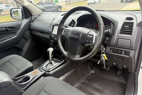 2017 Isuzu D-MAX SX High Ride Rear Wheel Drive