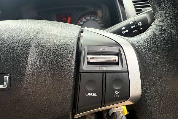 2017 Isuzu D-MAX SX High Ride Rear Wheel Drive