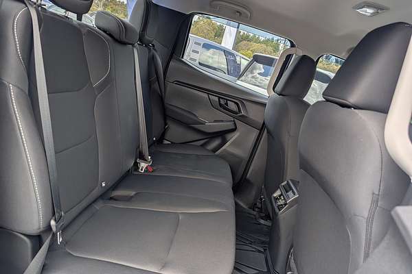 2025 Isuzu D-MAX SX 4X4