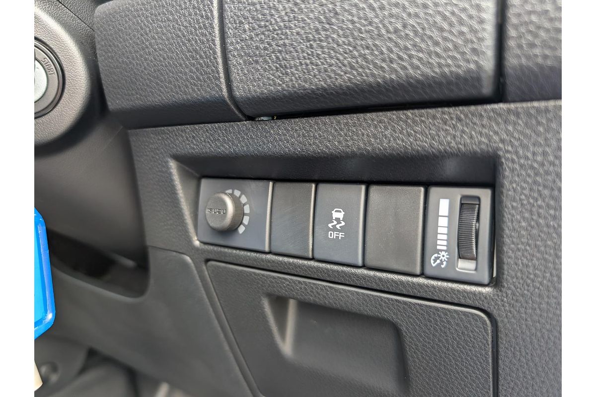 2025 Isuzu D-MAX SX 4X4