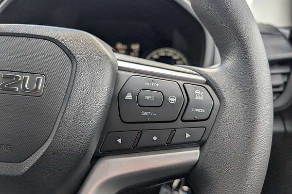 2025 Isuzu D-MAX SX 4X4