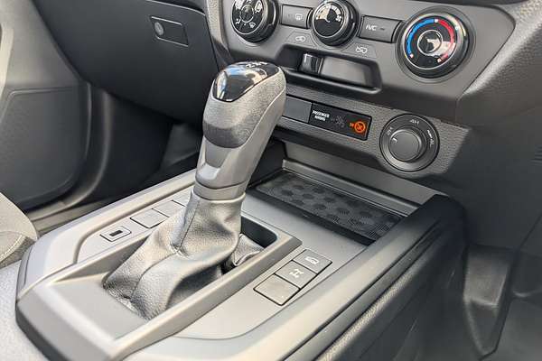 2025 Isuzu D-MAX SX 4X4