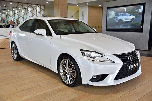 2015 Lexus IS IS200t Sports Luxury ASE30R