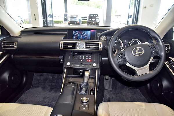 2015 Lexus IS IS200t Sports Luxury ASE30R