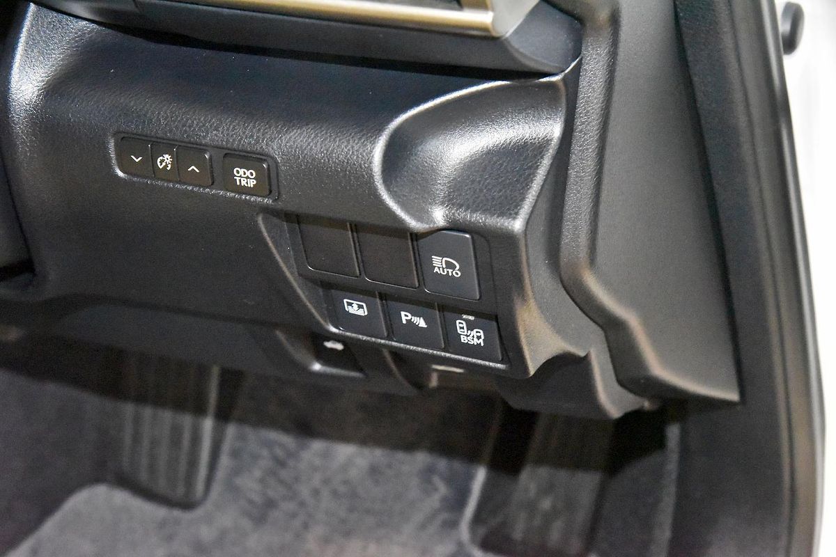 2015 Lexus IS IS200t Sports Luxury ASE30R