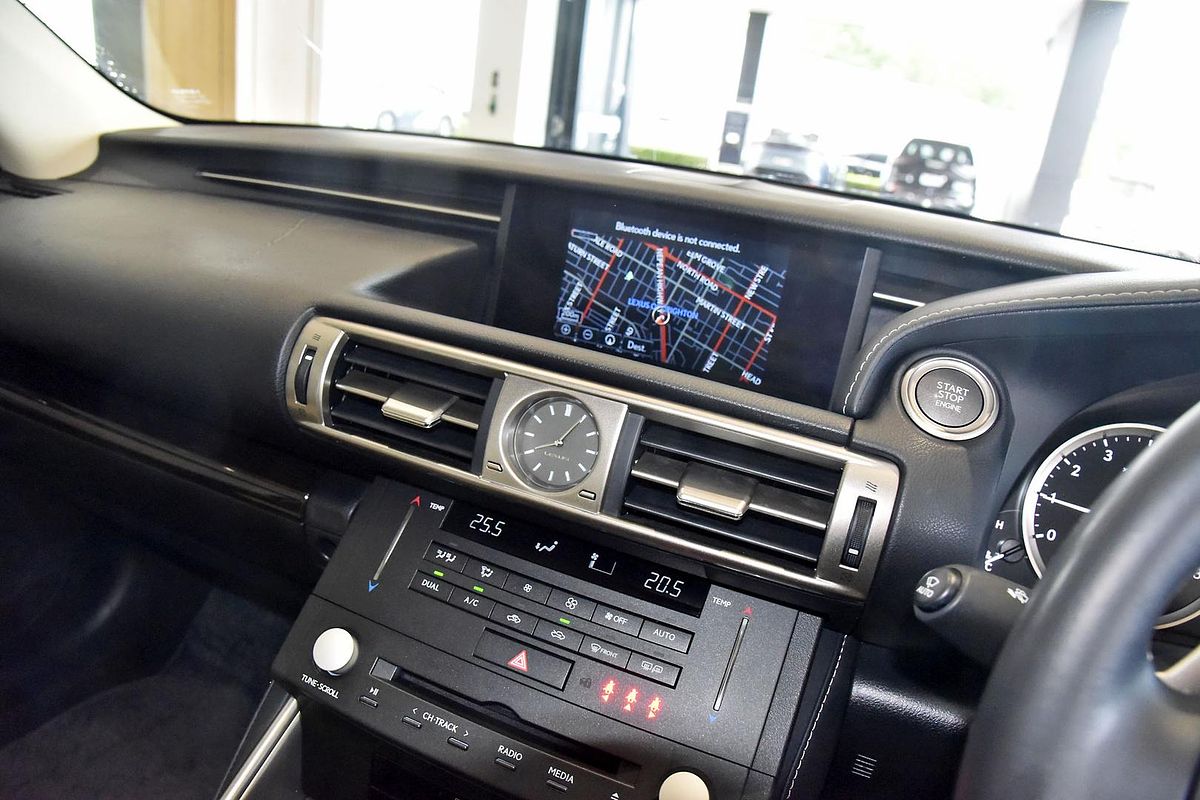 2015 Lexus IS IS200t Sports Luxury ASE30R