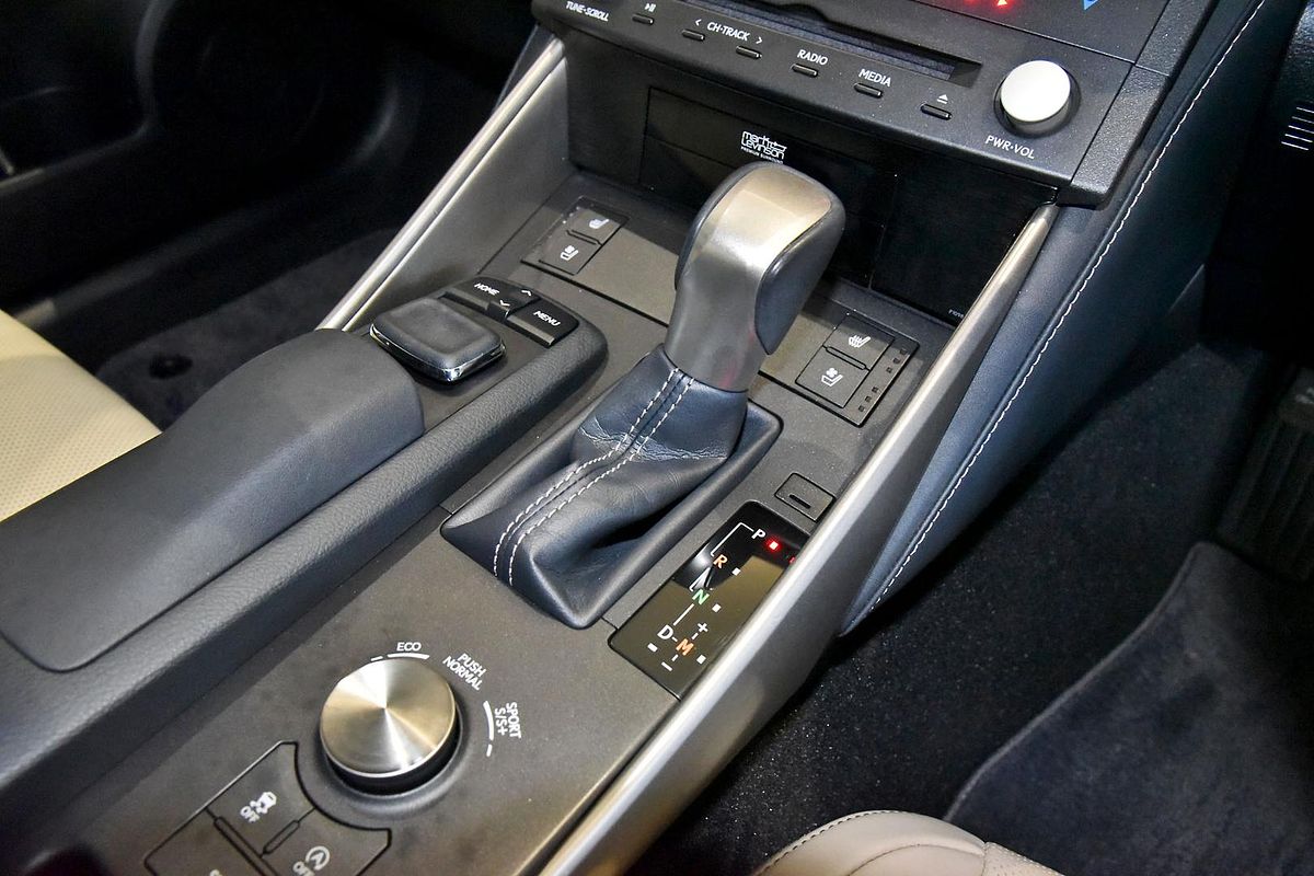 2015 Lexus IS IS200t Sports Luxury ASE30R