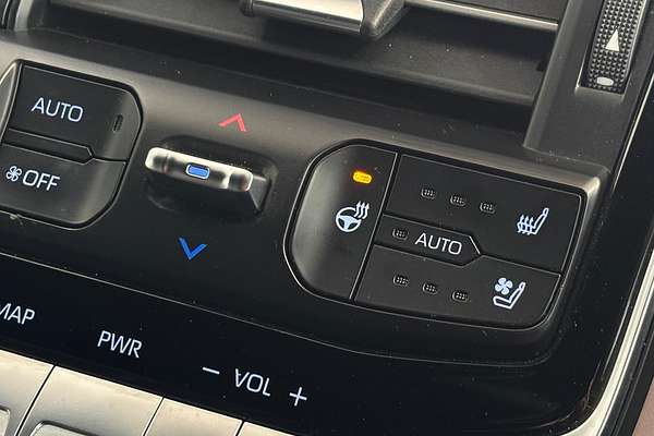 2022 Toyota Landcruiser Sahara FJA300R