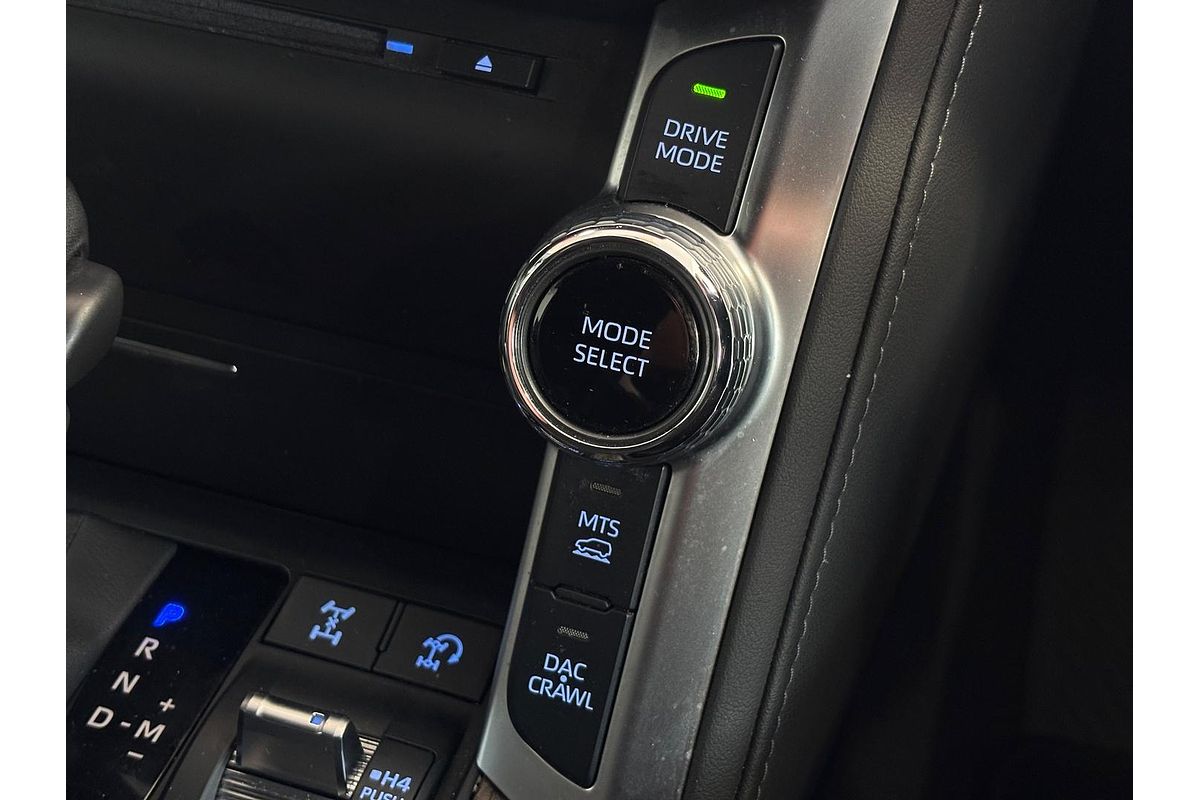 2022 Toyota Landcruiser Sahara FJA300R