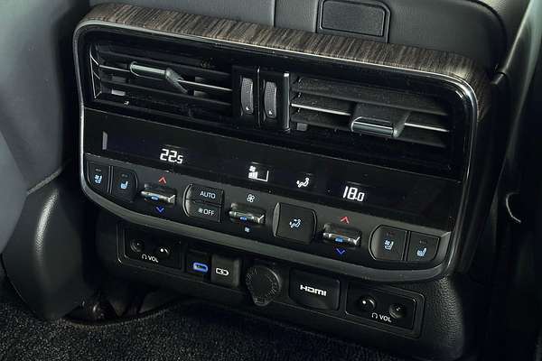 2022 Toyota Landcruiser Sahara FJA300R