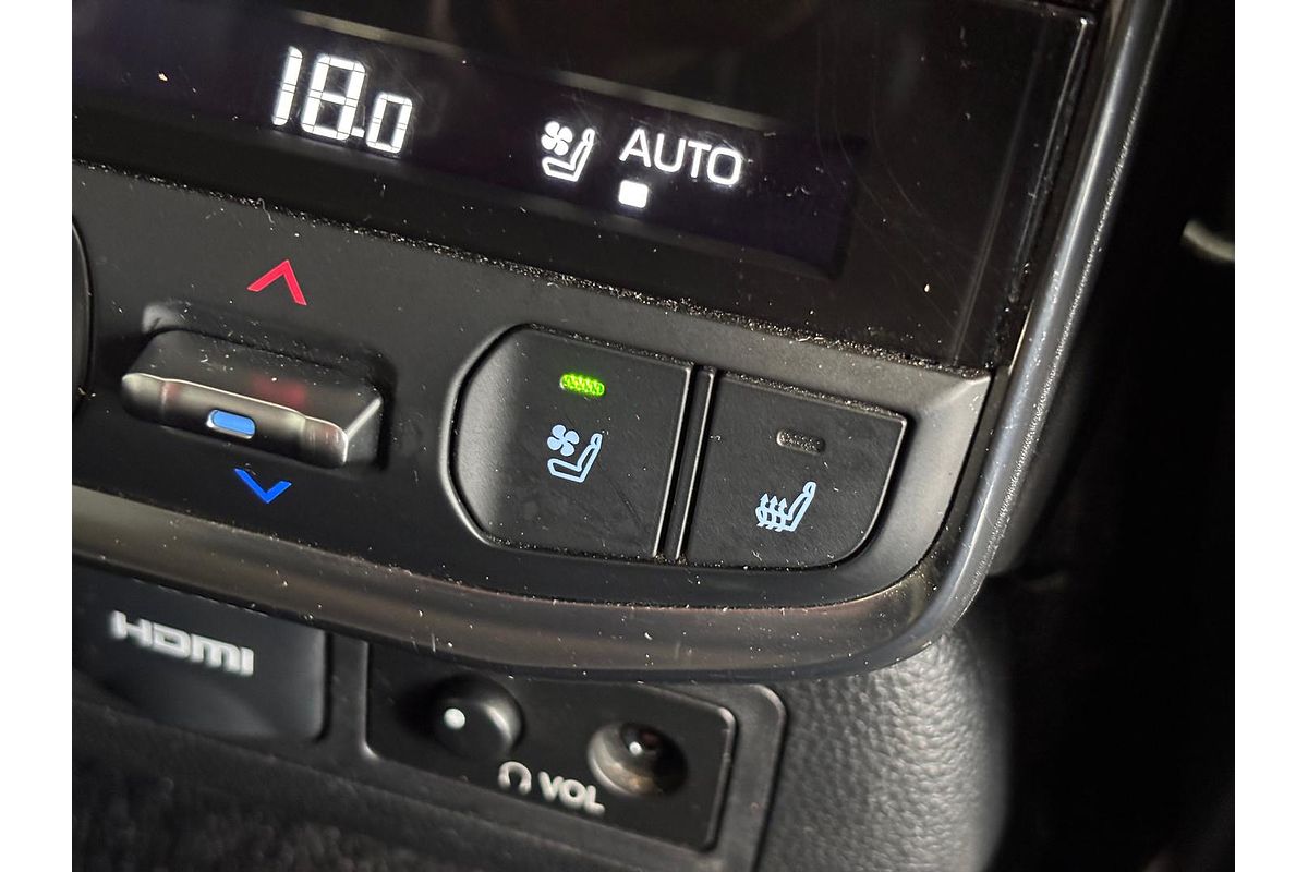 2022 Toyota Landcruiser Sahara FJA300R