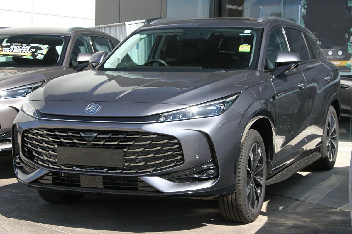 2025 MG HS Super Hybrid Essence AS33P