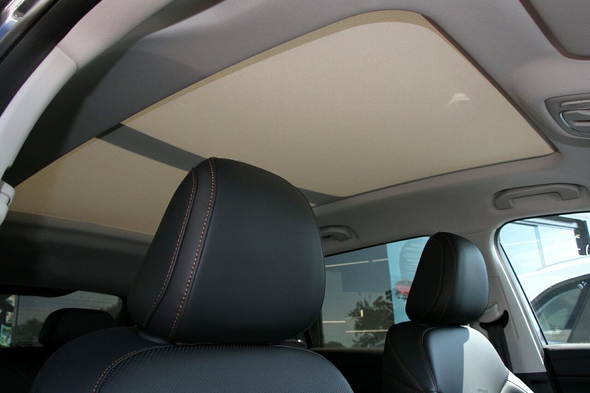 2025 MG HS Super Hybrid Essence AS33P