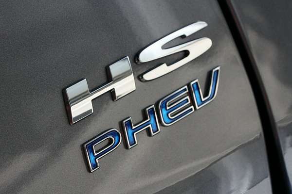 2025 MG HS Super Hybrid Essence AS33P