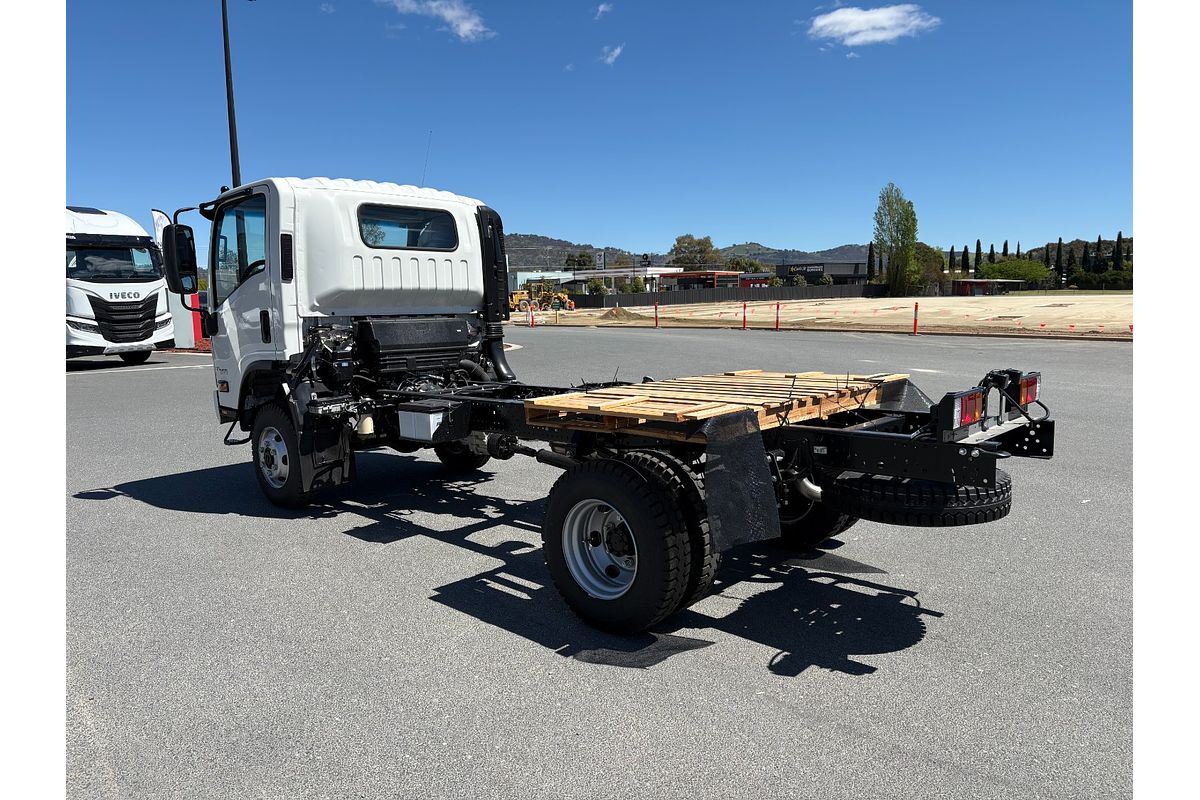 2025 Isuzu N Series NPS 75/45-155 4X4 MWB