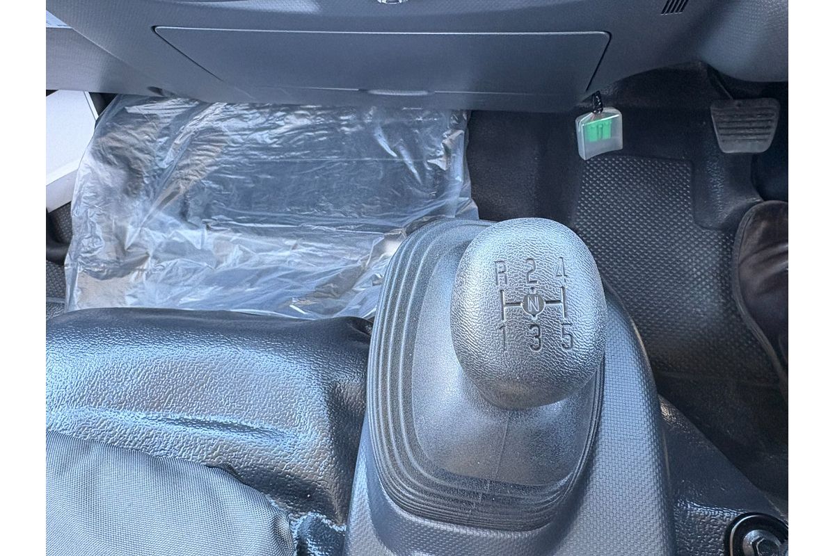 2025 Isuzu N Series NPS 75/45-155 4X4 MWB