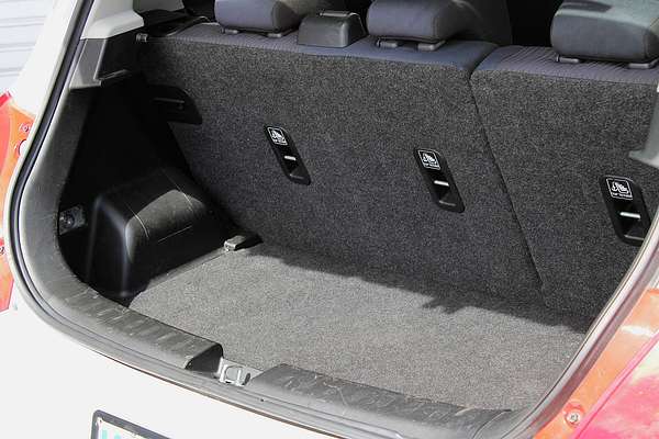 2011 Suzuki Swift GL FZ