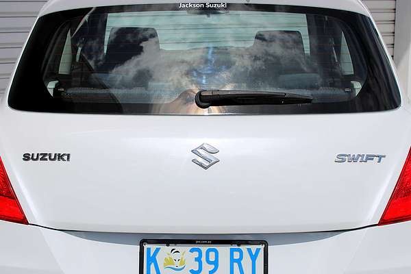 2011 Suzuki Swift GL FZ