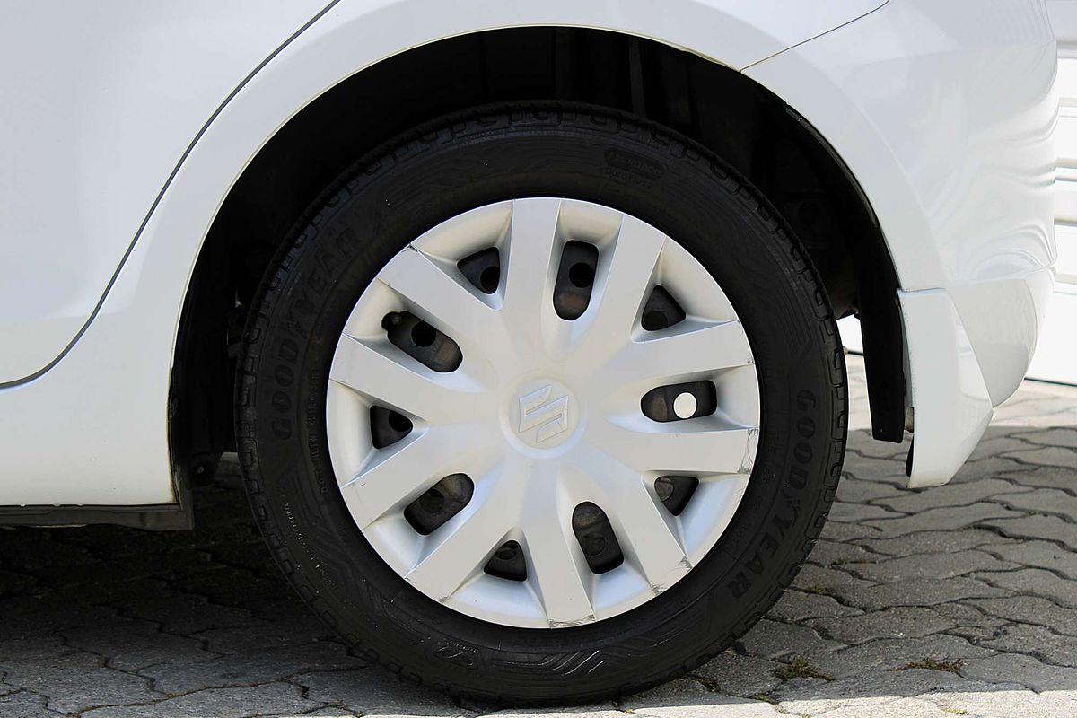 2011 Suzuki Swift GL FZ