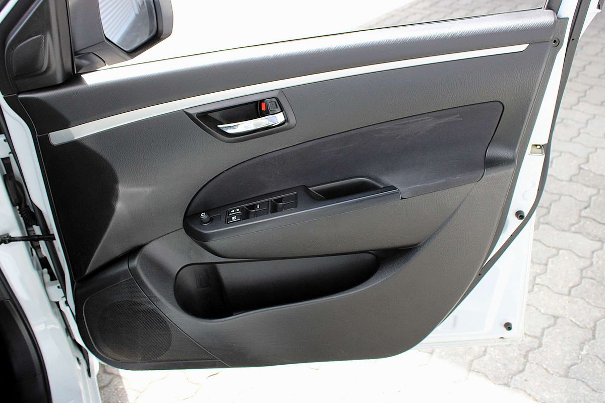 2011 Suzuki Swift GL FZ