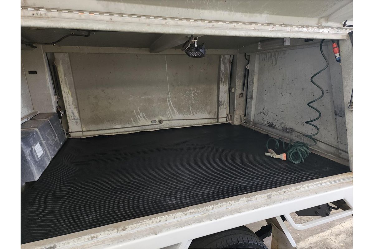 2016 Toyota Hilux WORKMATE GUN122R REAR WHEEL DRIVE