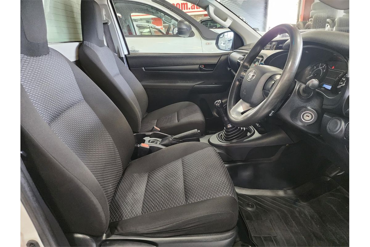 2016 Toyota Hilux WORKMATE GUN122R REAR WHEEL DRIVE