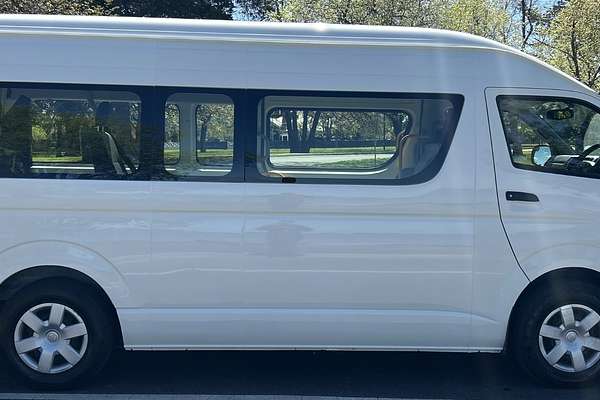 2018 Toyota Hiace Commuter KDH223R