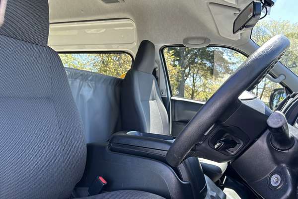 2018 Toyota Hiace Commuter KDH223R
