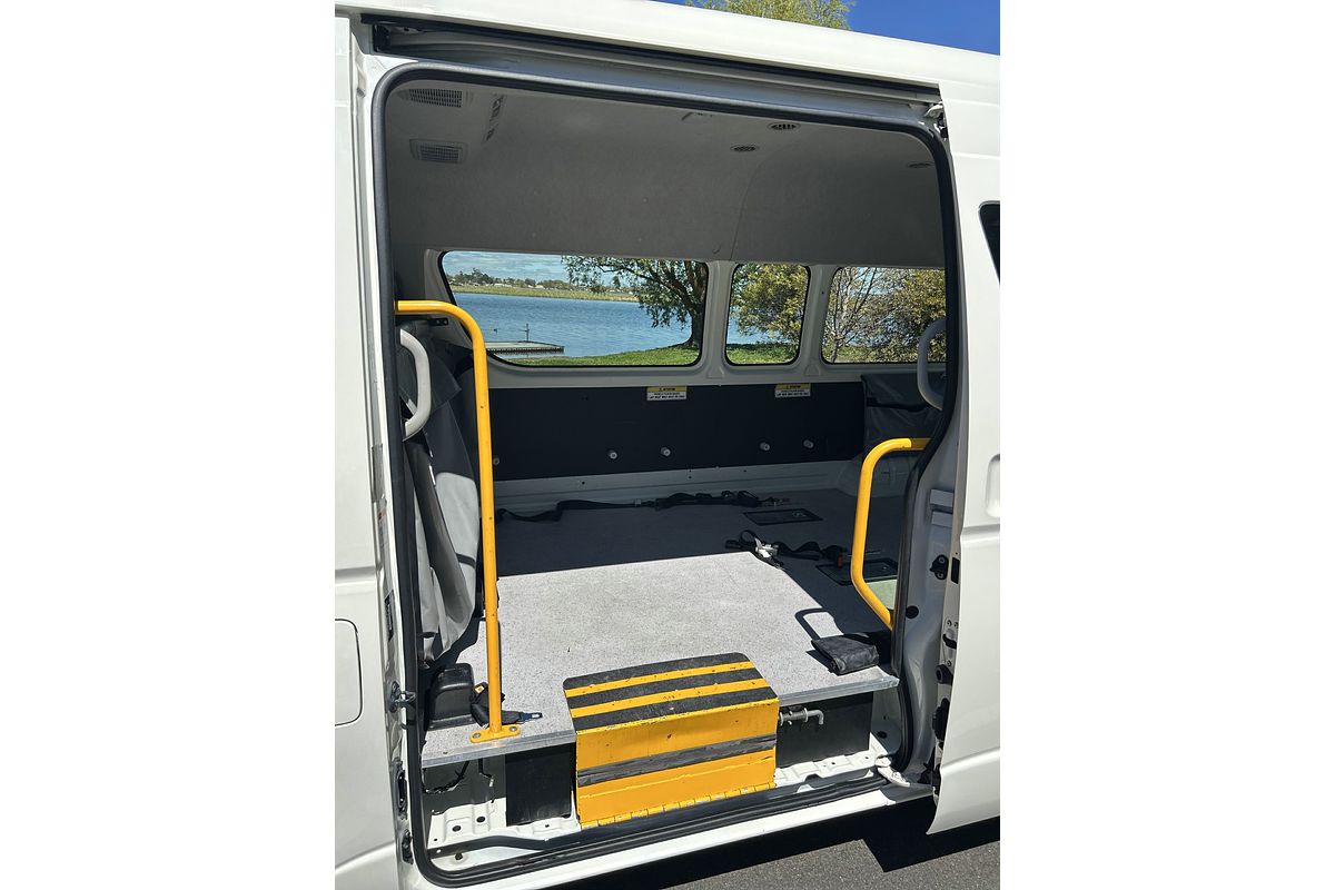 2018 Toyota Hiace Commuter KDH223R