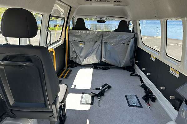 2018 Toyota Hiace Commuter KDH223R