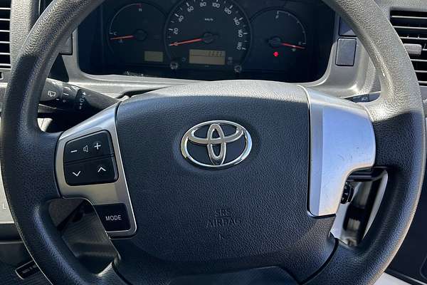 2018 Toyota Hiace Commuter KDH223R