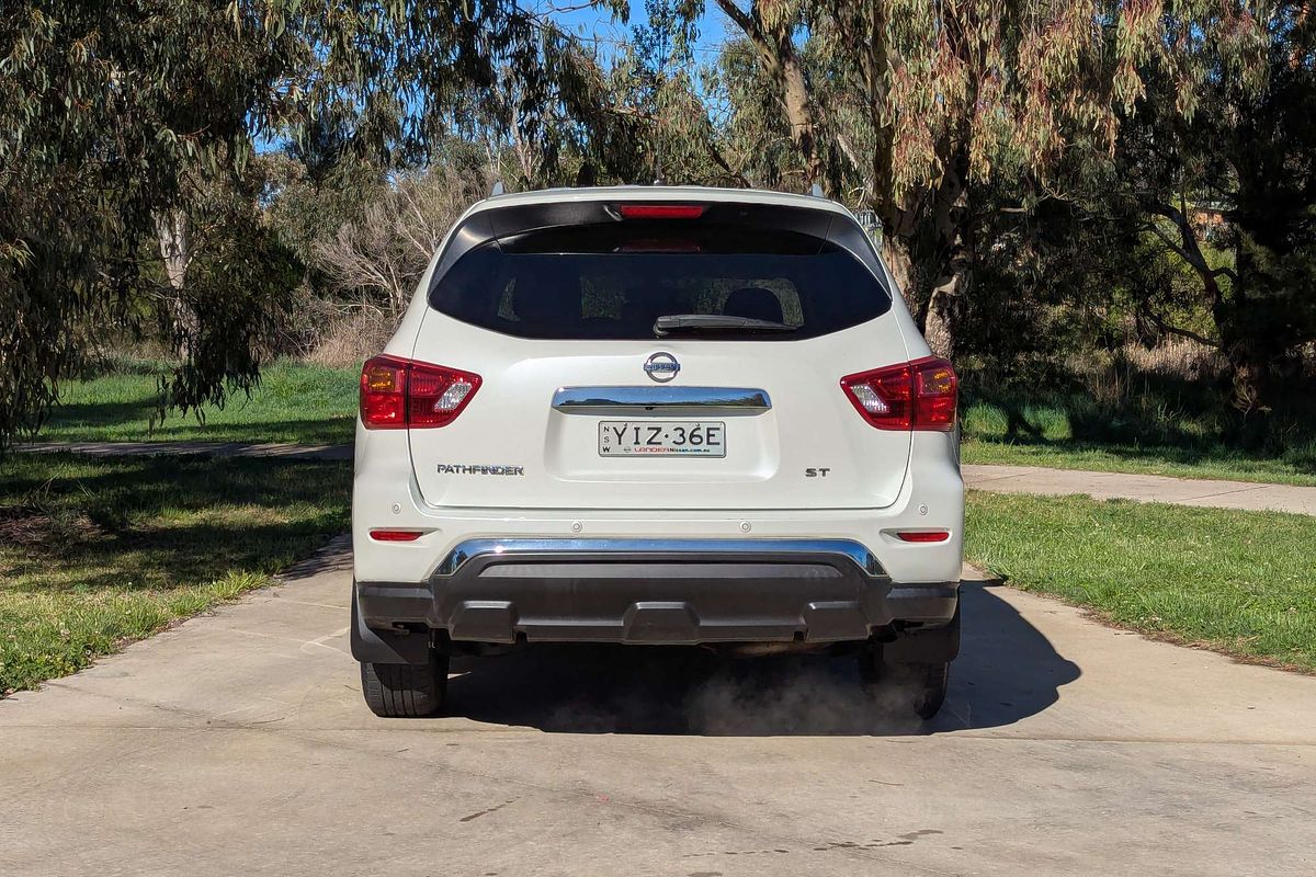 2019 Nissan Pathfinder ST R52 Series III