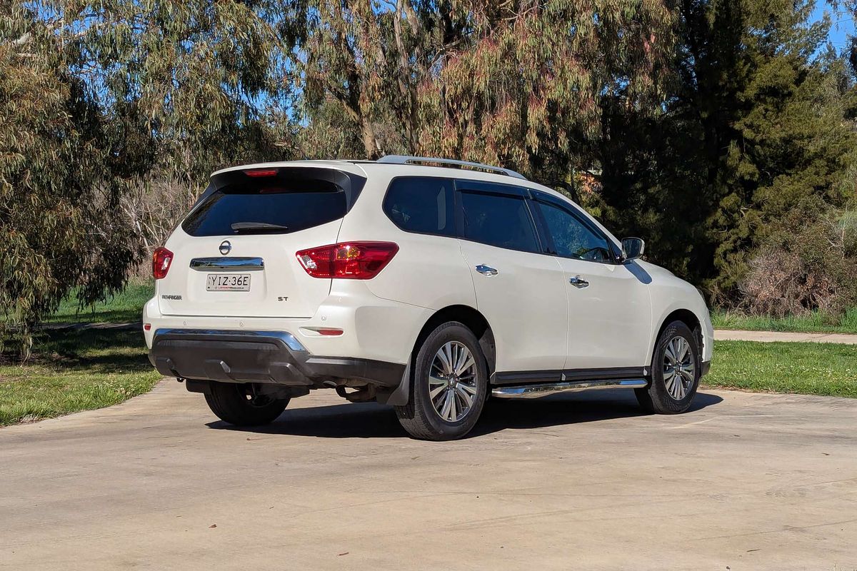 2019 Nissan Pathfinder ST R52 Series III
