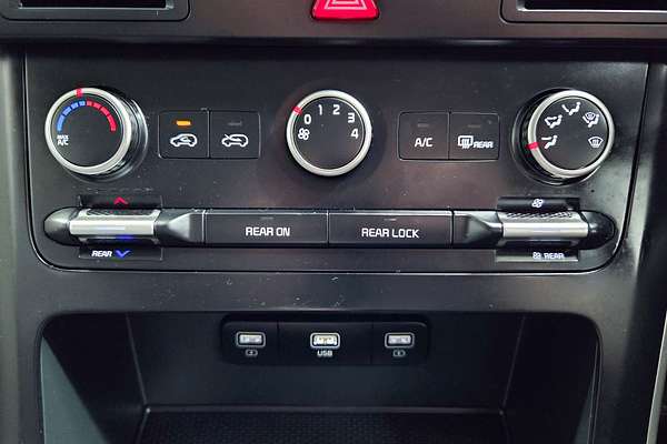 2023 Kia Carnival S KA4