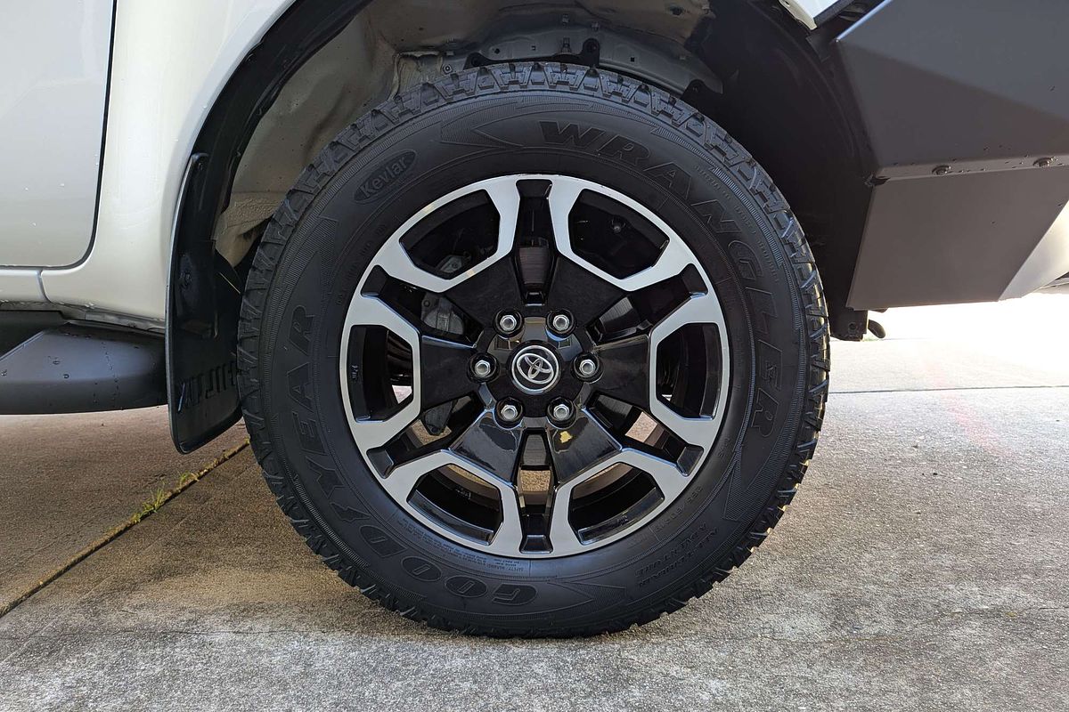 2022 Toyota Hilux SR5 GUN126R 4X4