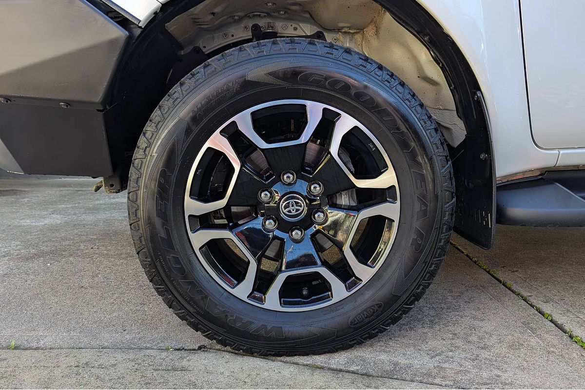 2022 Toyota Hilux SR5 GUN126R 4X4