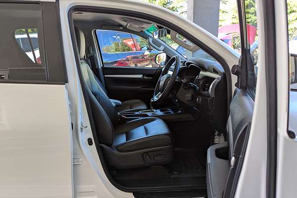 2022 Toyota Hilux SR5 GUN126R 4X4