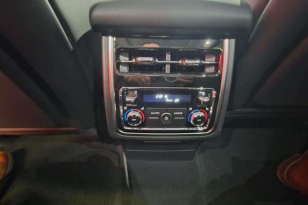 2025 GWM Tank 500 Ultra Hi4-T PHEV P03