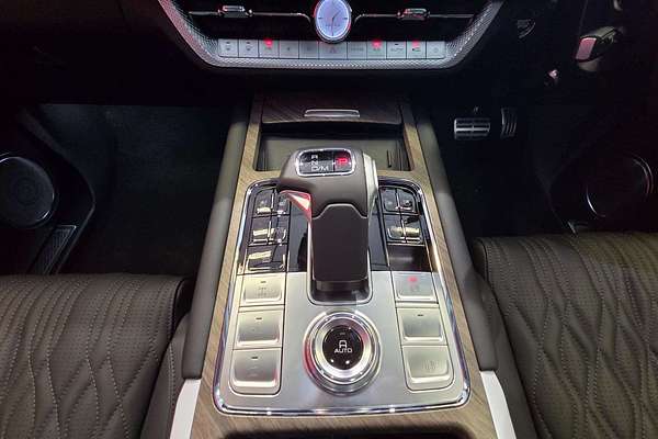 2025 GWM Tank 500 Ultra Hi4-T PHEV P03