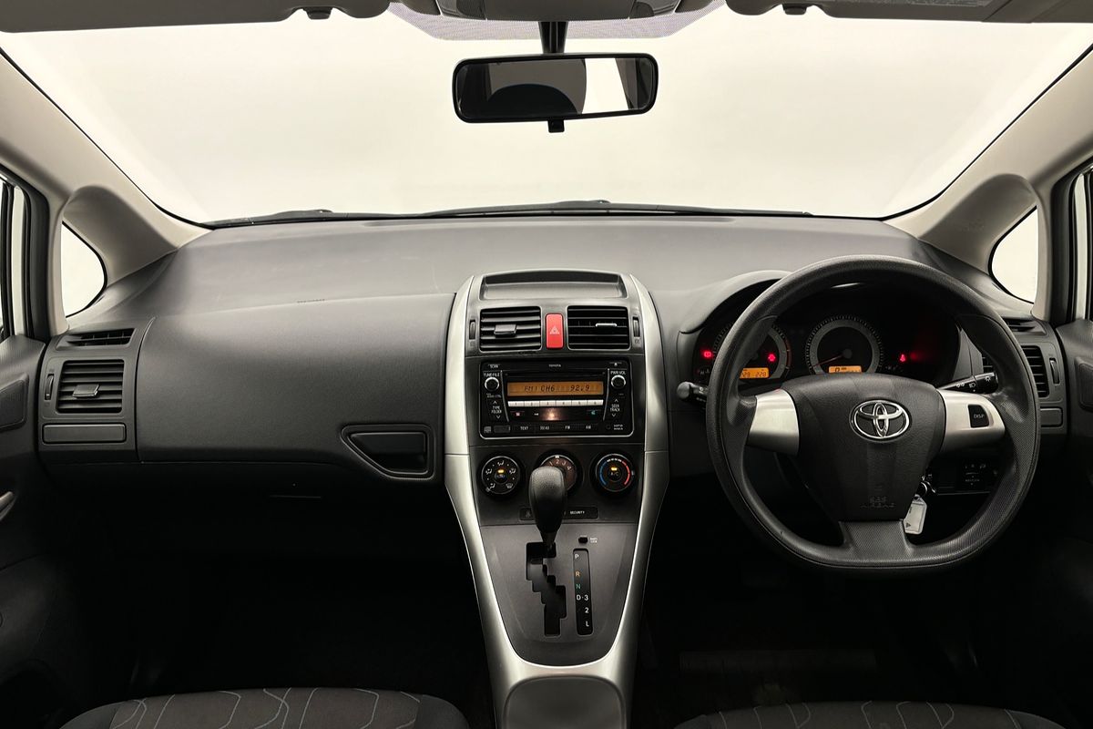 Corolla Ascent 1.8L Petrol Automatic Hatch