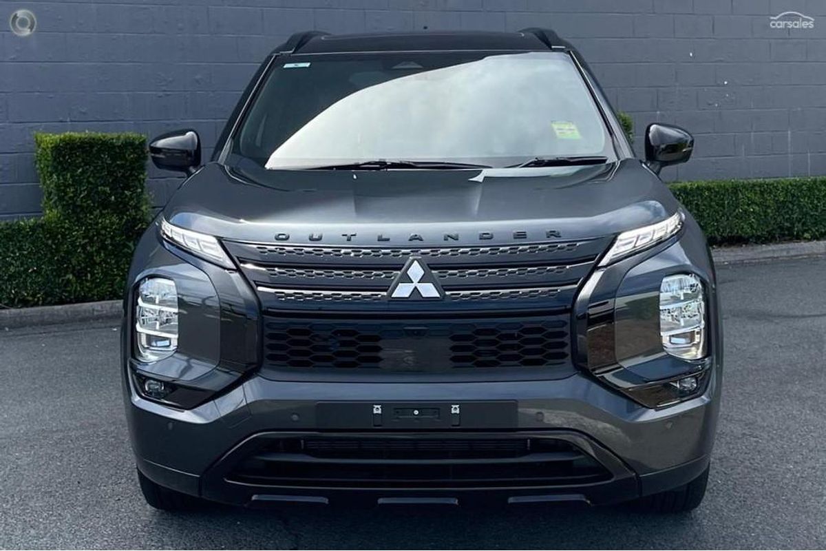 2024 Mitsubishi Outlander PHEV GSR ZM