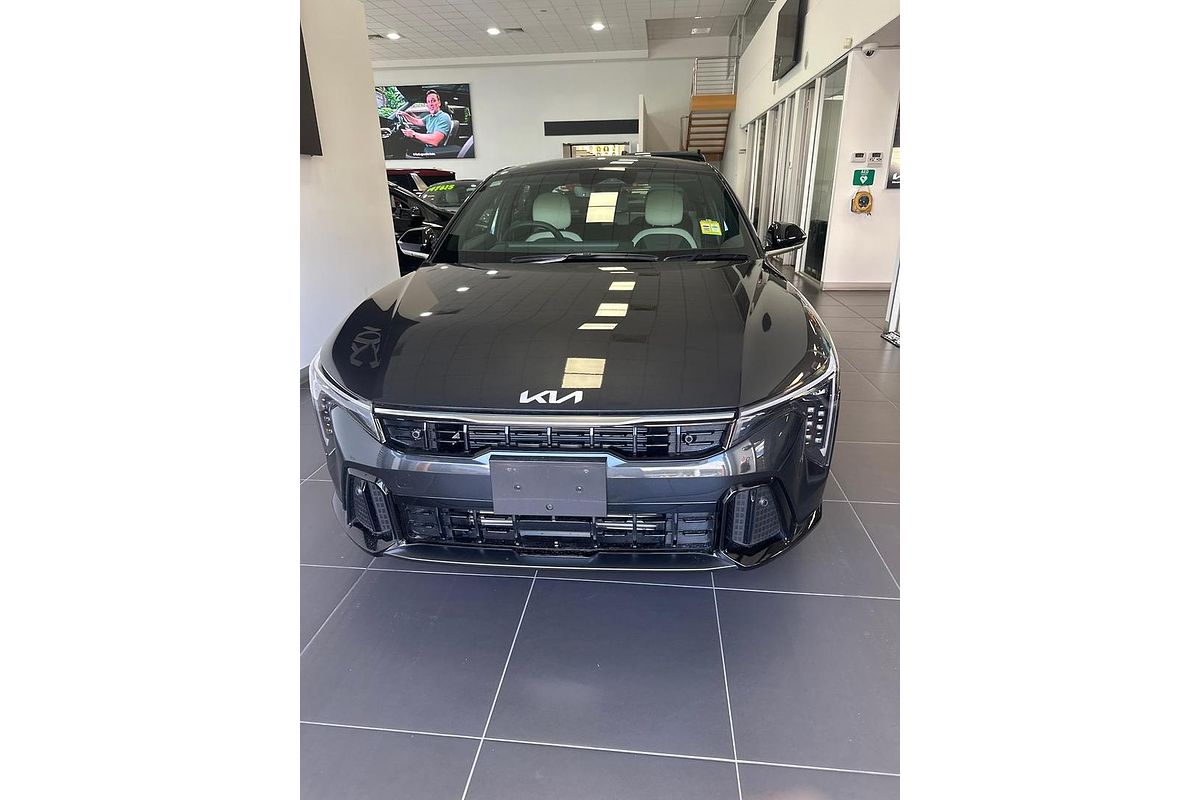 2025 Kia K4 GT-Line CL4m