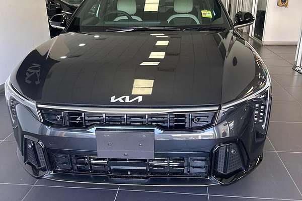 2025 Kia K4 GT-Line CL4m
