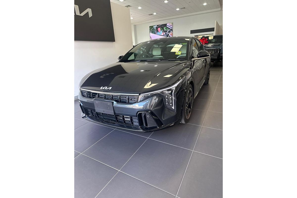 2025 Kia K4 GT-Line CL4m