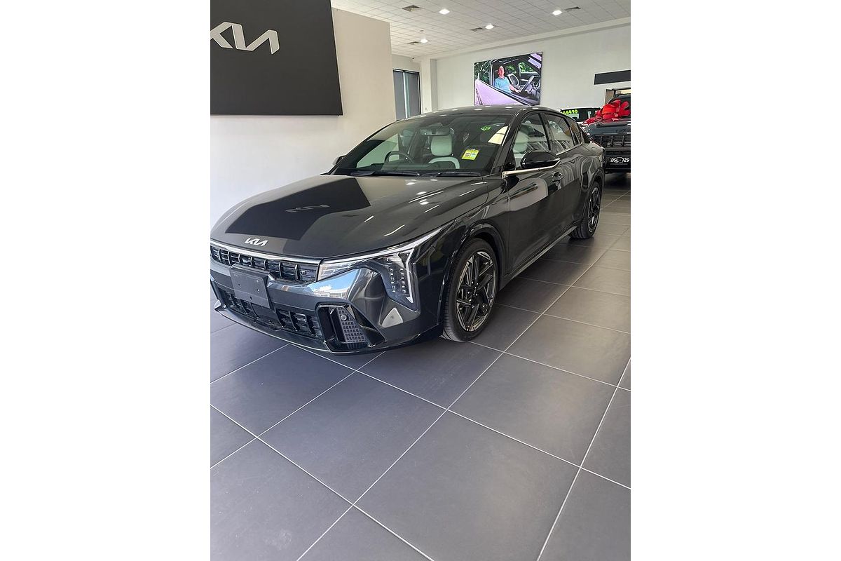 2025 Kia K4 GT-Line CL4m
